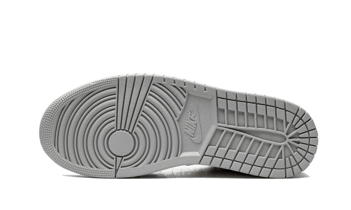 Air-Jordan-1-Low-SE-Light-Smoke-Grey-Gym-Red-Wethenew-4_5000x