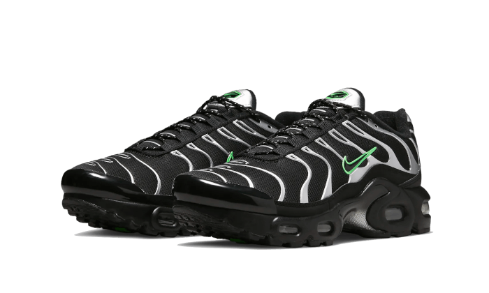AirMaxPlusBlackSilverGreenStrike2_800x