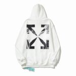 Off-White-s-xl-est02_482219