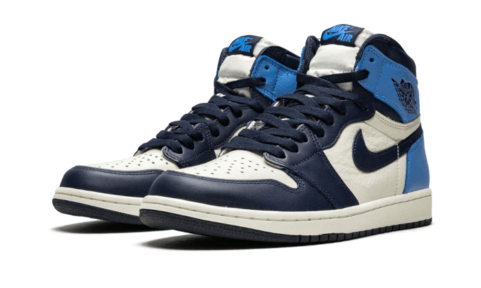 Wethenew-Sneakers-France-Air-Jordan-1-Retro-High-UNC-2019-2_5000x_0e07a6df-5eb3-4f6b-80bb-96a2df06a3eb_800x