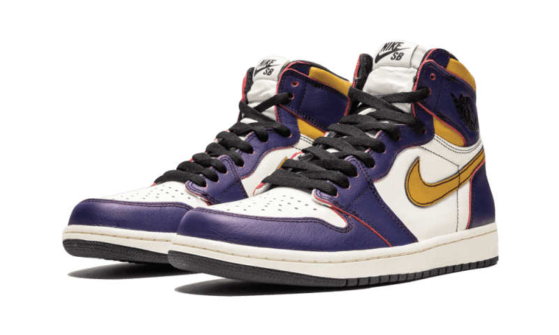air-jordan-1-retro-high-og-defiant-nike-sb-lakers-577217_800x