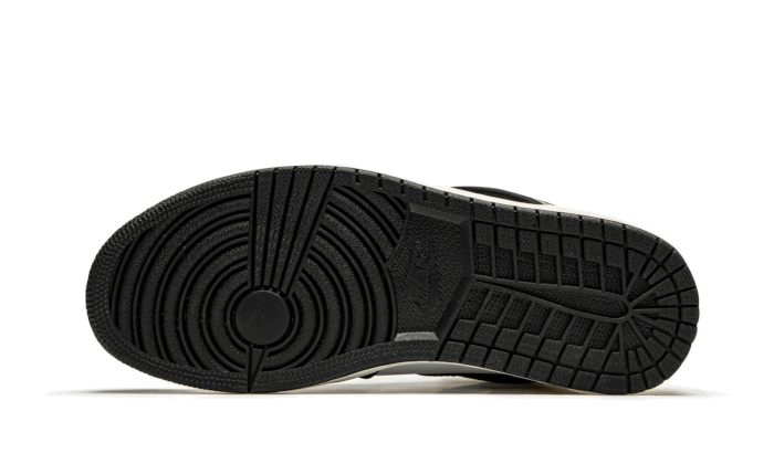 air-jordan-1-retro-high-white-black-volt-university-gold-wethenew-1_4_800x