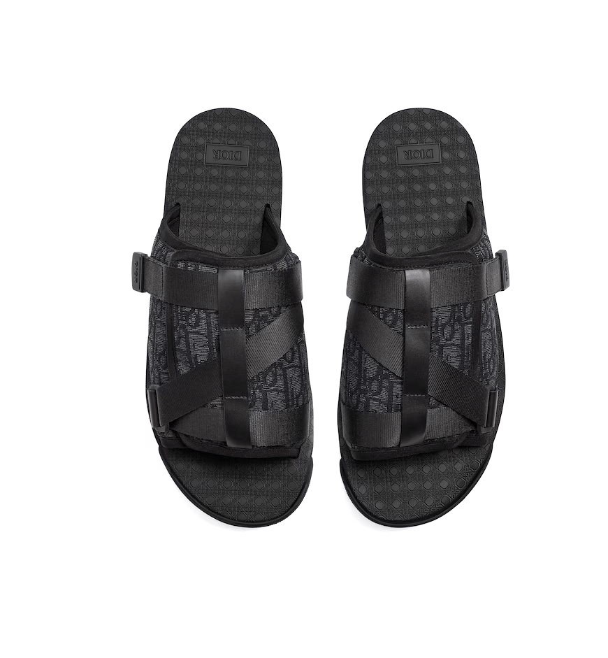 b5204756-fb42-4be5-bed0-7eb75d035b5b-1