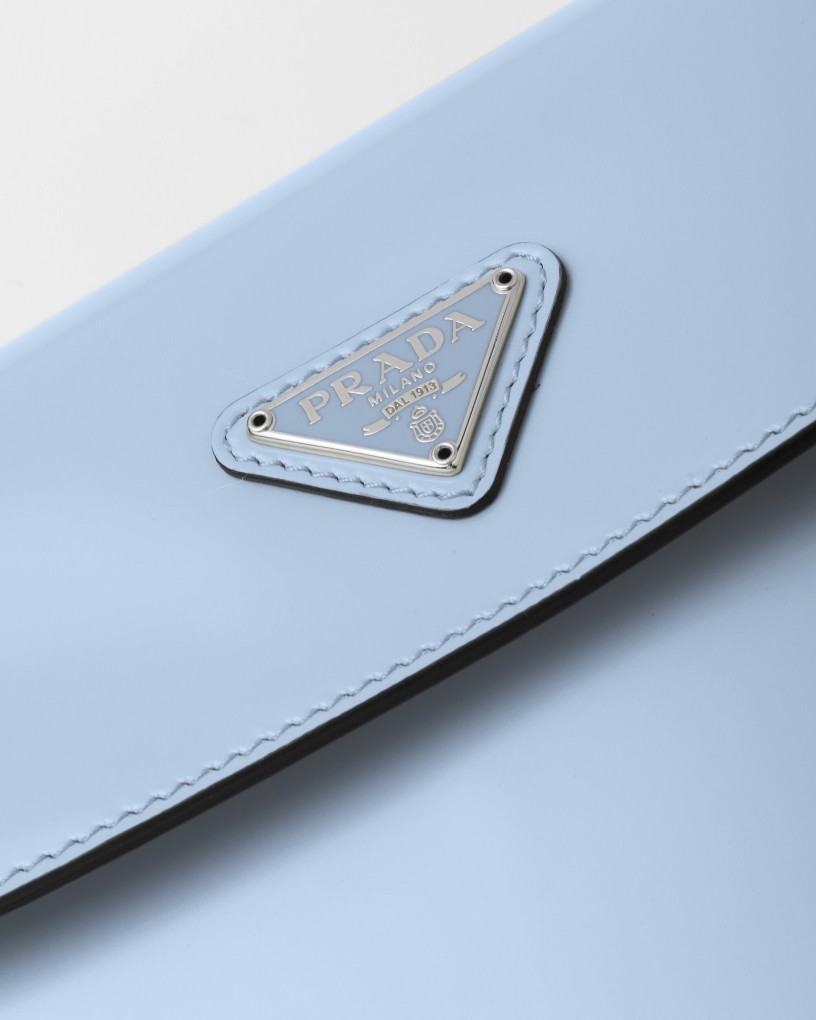 cq5dam.web_.hebebed.2000.2000-4