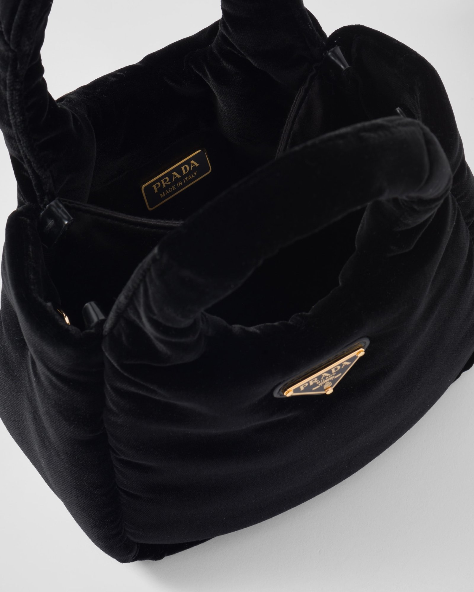 cq5dam.web_.hebebed.2000.2000-7