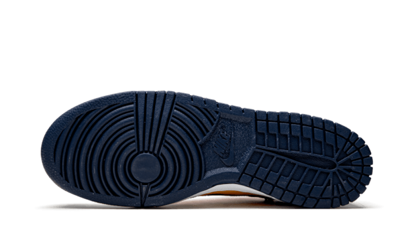 dunk-low-off-white-michigan-923236_800x