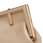 instories_6c25ff3c-40c7-4007-8ec1-1c2be72b998f-4-550×550-1