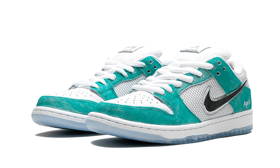 nike-sb-dunk-low-april-skateboards4