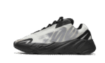 yeezy-700-mnvn-bone-962142_800x