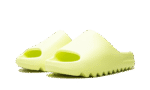 yeezy-slide-glow-green-866001_6d1e1c70-eb03-4b1b-b313-b3ae186d5323_800x